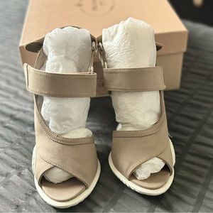 Prada slingback sandal size 7.5